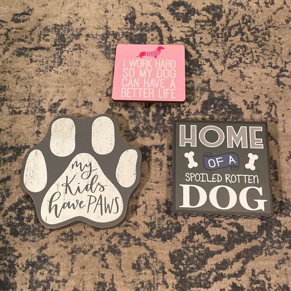 Dog Signs 🥰 - Picture 1 of 6